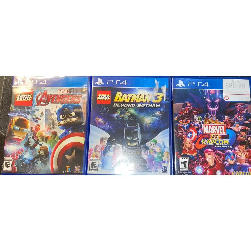 Lot of 3 PS4 Games Lego Batman Beyond, Avengers, Marvel Va Capcom